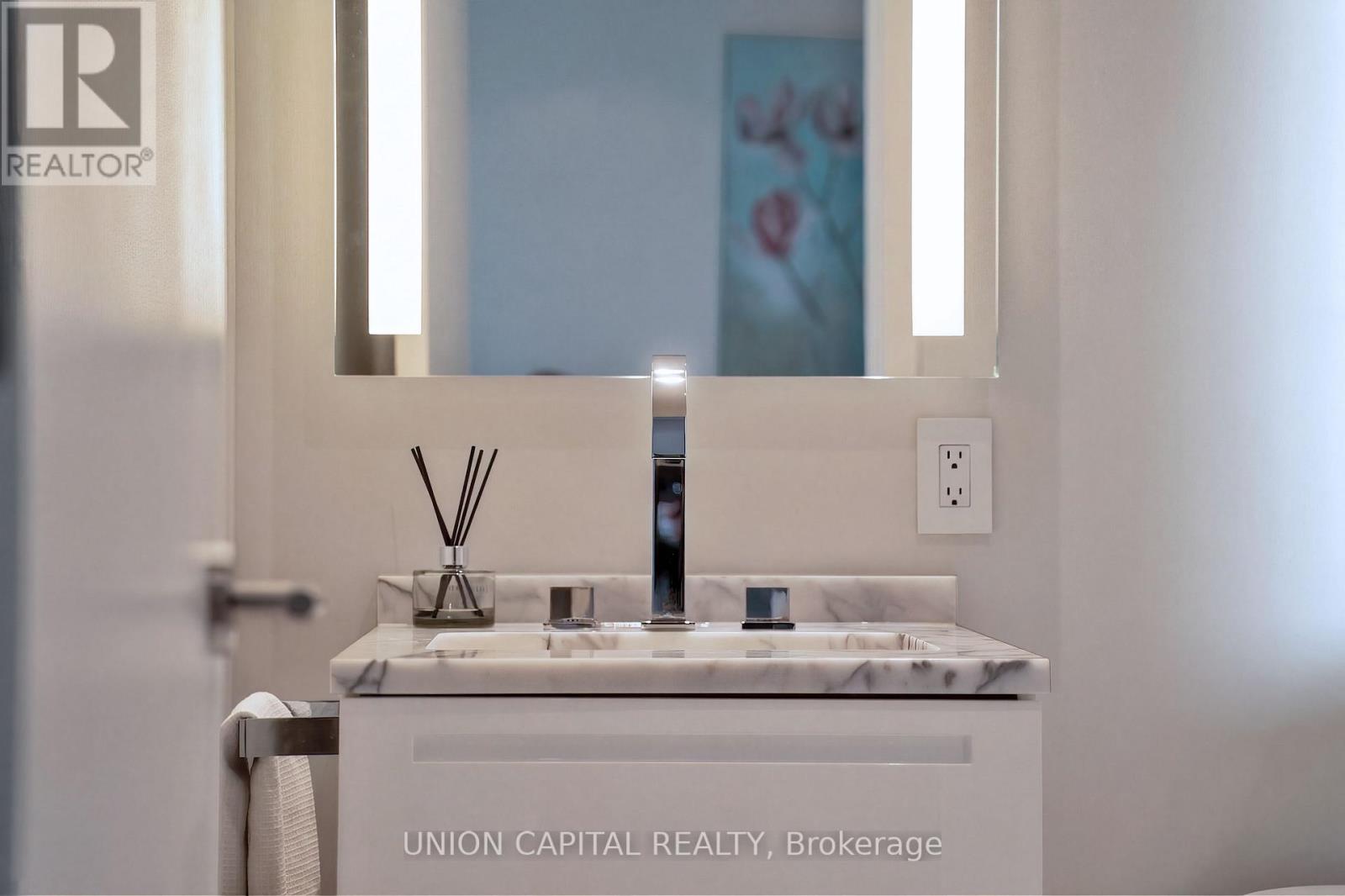 5508 - 180 University Avenue, Toronto, Ontario  M5H 0A2 - Photo 30 - C12959530