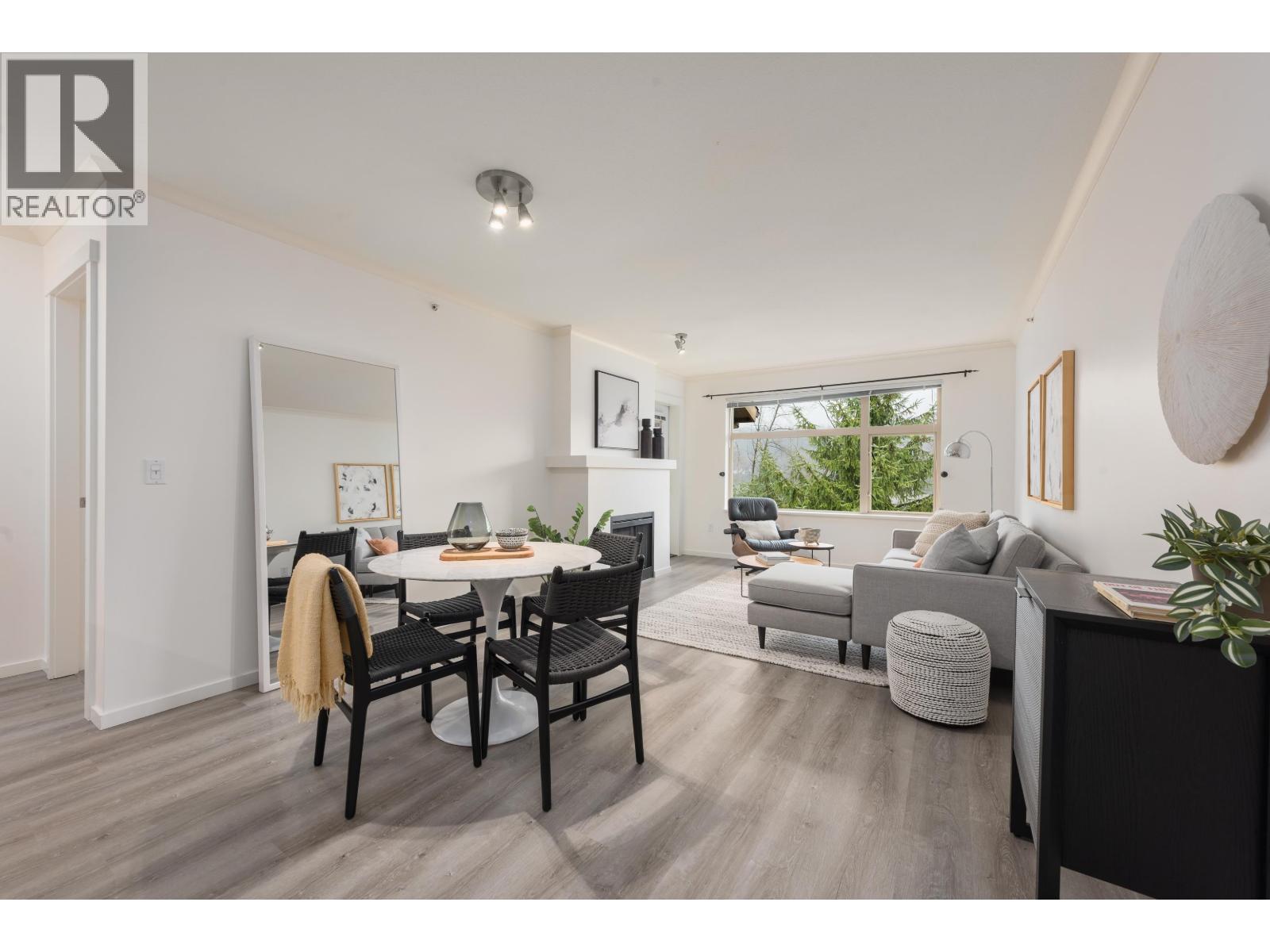 401 300 KLAHANIE DRIVE, Port Moody, British Columbia