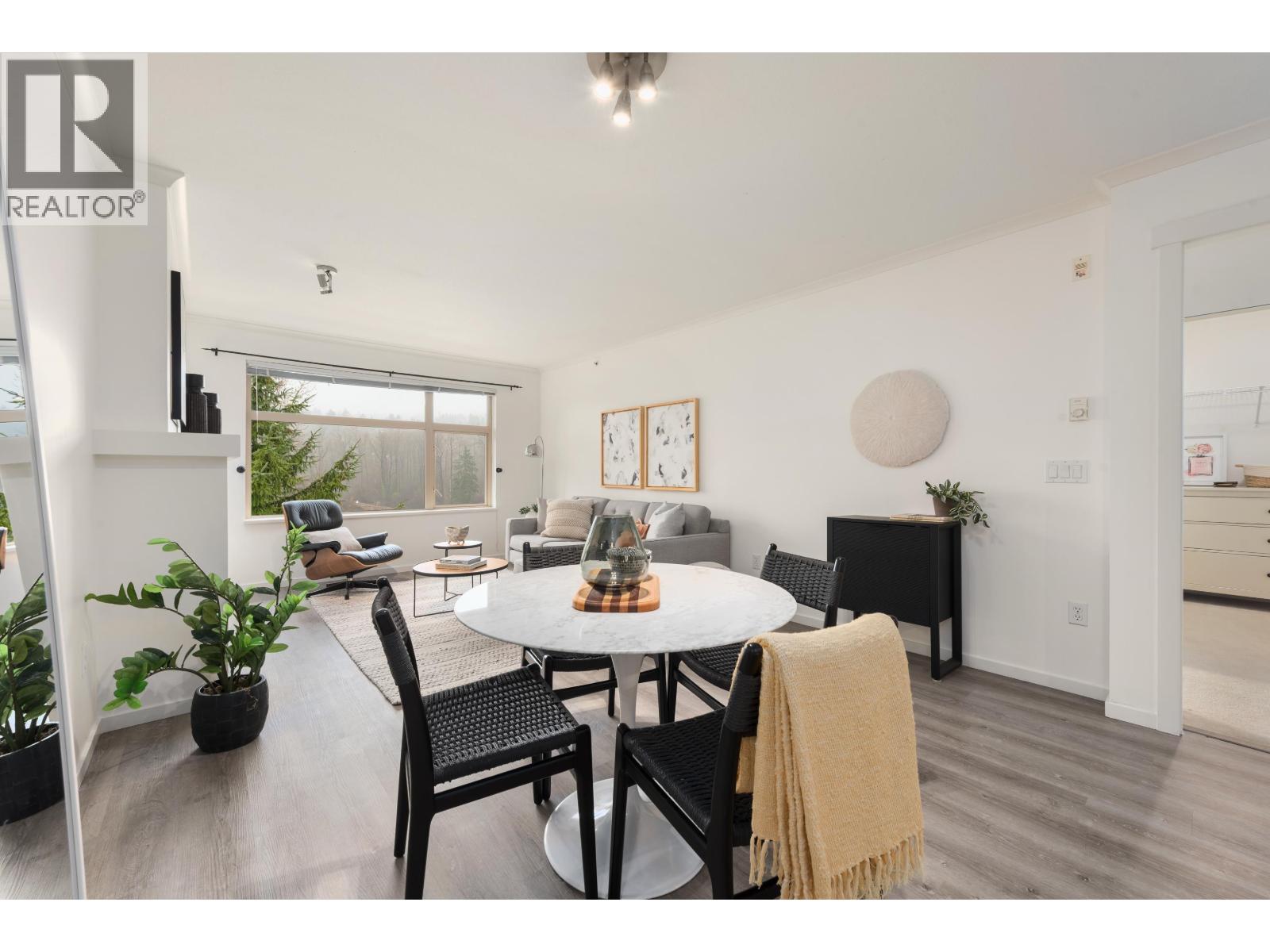 401 300 Klahanie Drive, Port Moody, British Columbia  V3H 5K8 - Photo 2 - R3107201