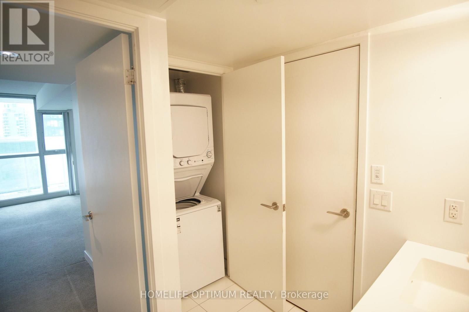 812 - 75 Queens Wharf Road, Toronto, Ontario  M5V 0J8 - Photo 10 - C12962218