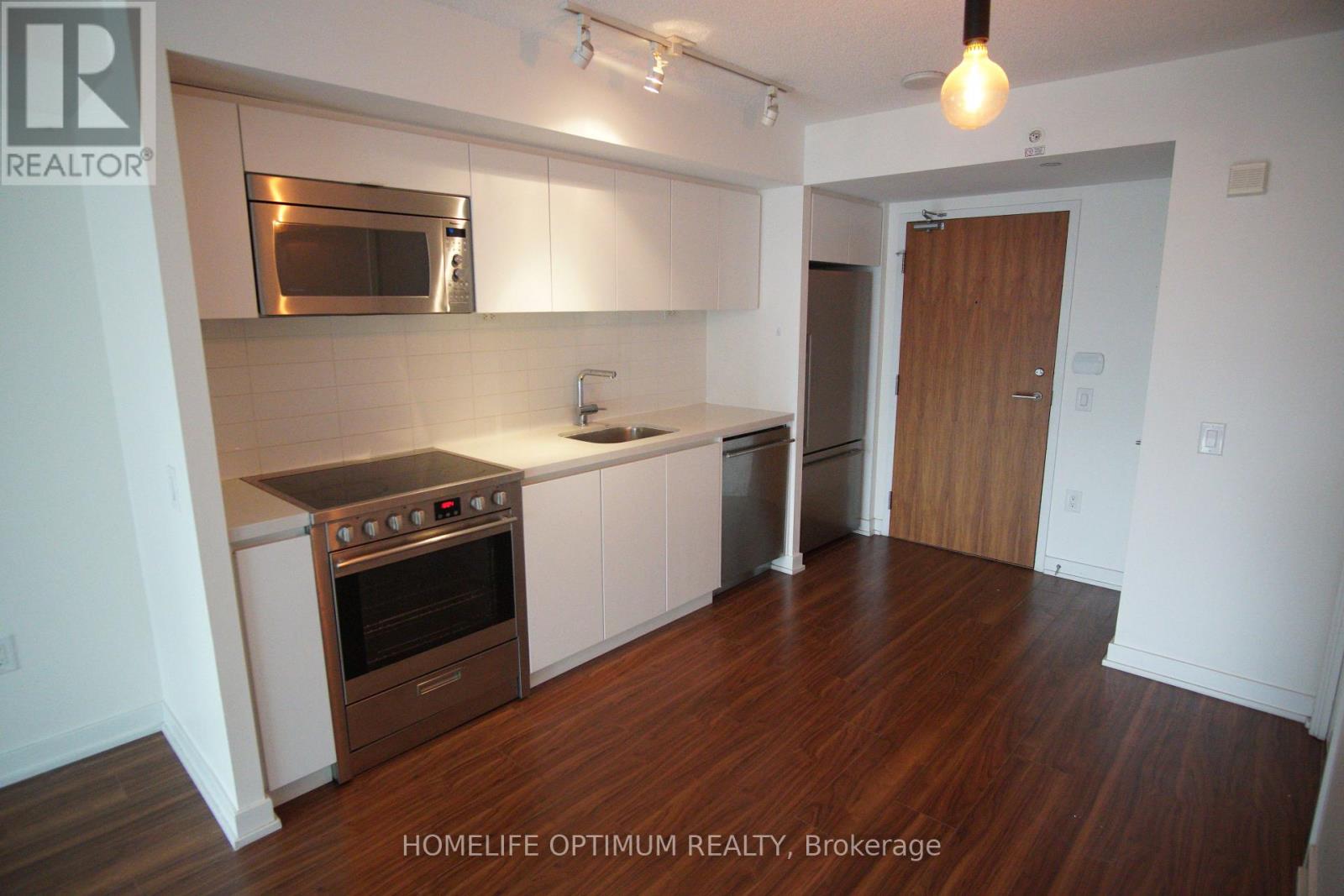 812 - 75 Queens Wharf Road, Toronto, Ontario  M5V 0J8 - Photo 4 - C12962218