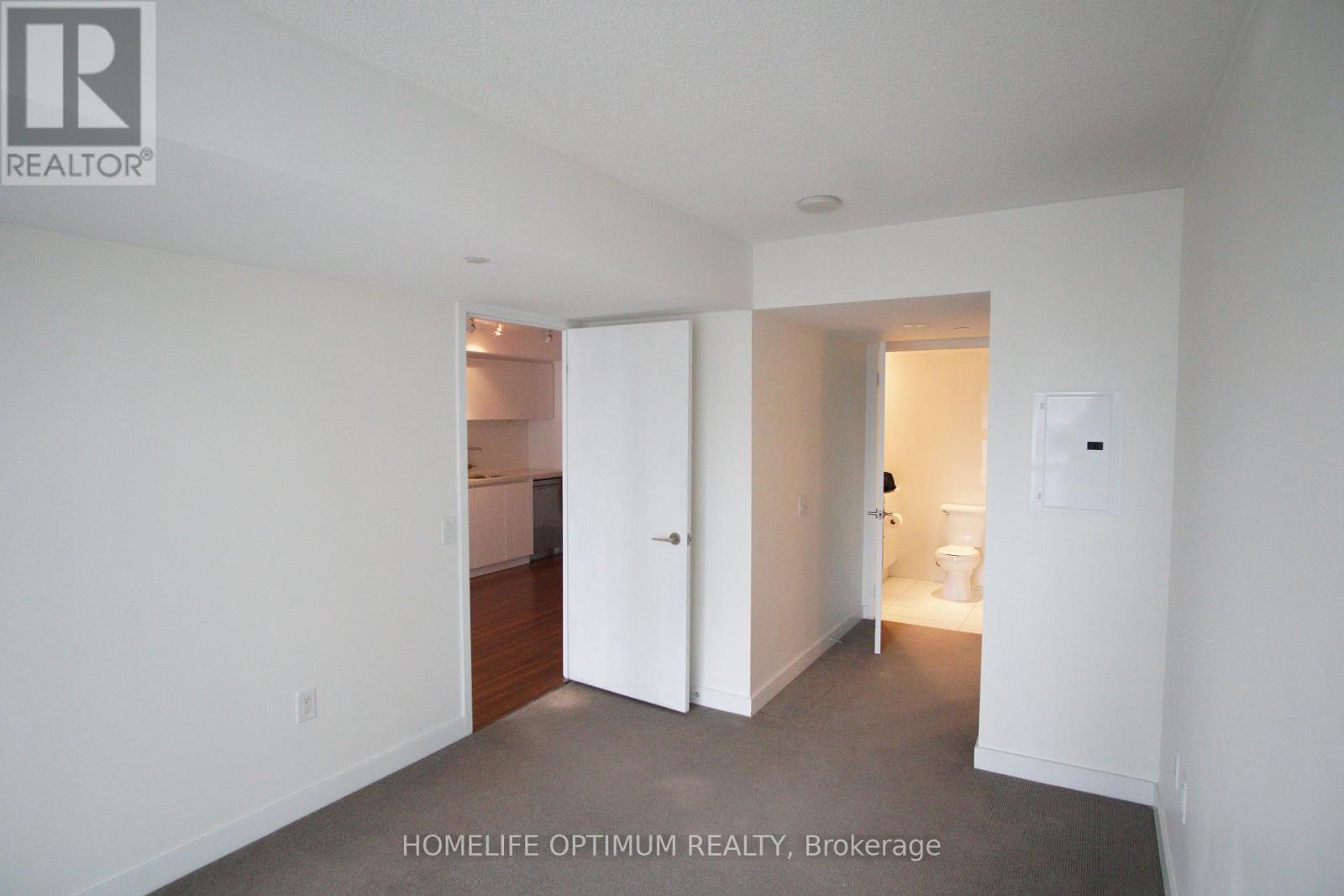 812 - 75 Queens Wharf Road, Toronto, Ontario  M5V 0J8 - Photo 6 - C12962218