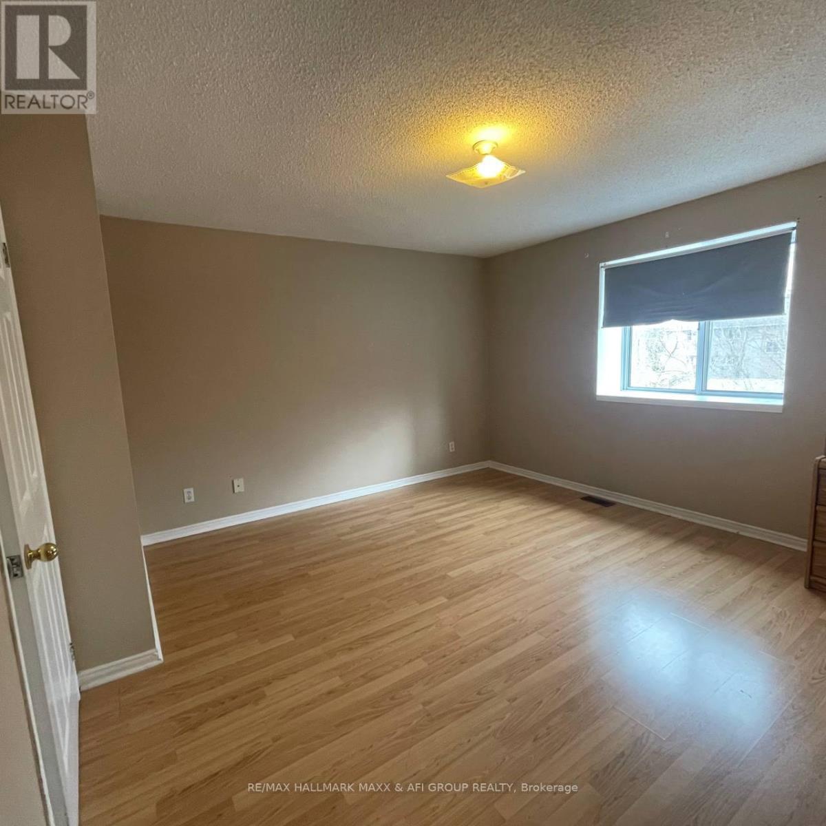 Unit B - 82 Sanford Street, Barrie, Ontario  L4N 3C5 - Photo 10 - S12920790
