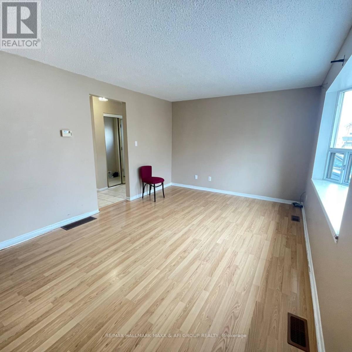 Unit B - 82 Sanford Street, Barrie, Ontario  L4N 3C5 - Photo 5 - S12920790