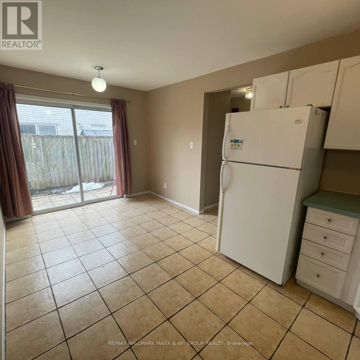 Unit B - 82 Sanford Street, Barrie, Ontario  L4N 3C5 - Photo 8 - S12920790