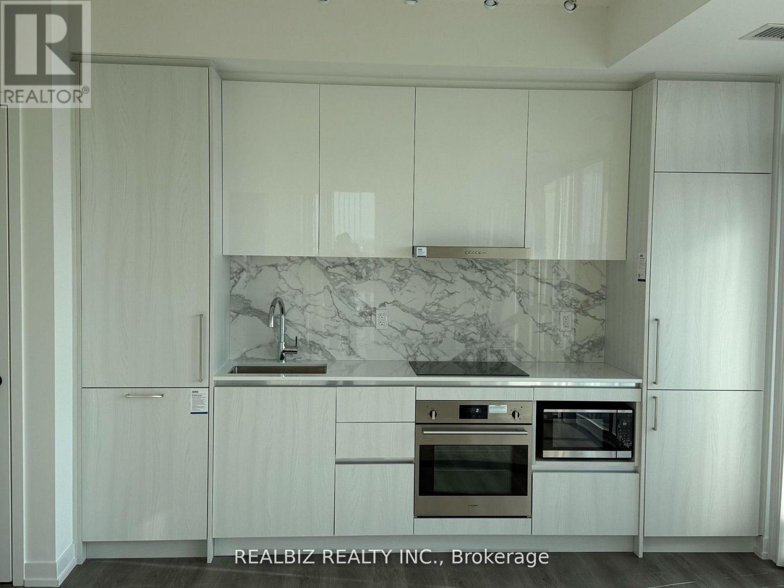 1109 - 225 Commerce Street, Vaughan, Ontario  L4K 0P9 - Photo 10 - N12962234