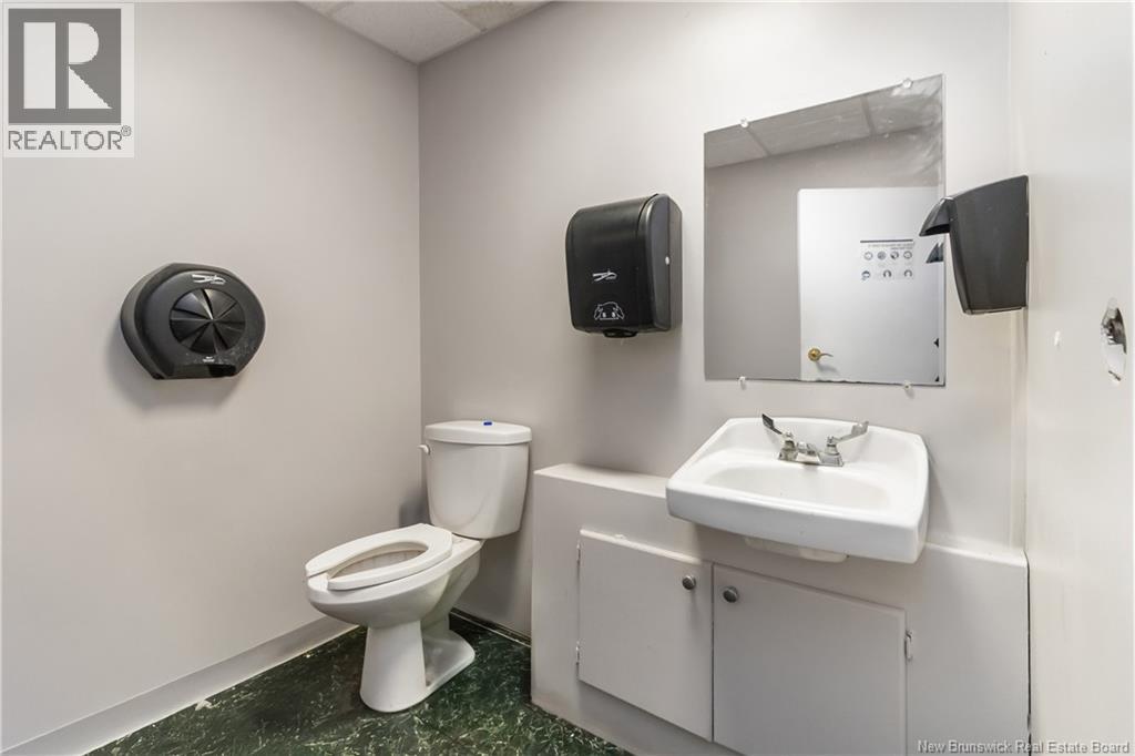 1126 Mountain Road, Moncton, New Brunswick  E1C 2T3 - Photo 11 - NB135204