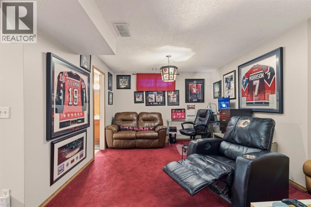 158 Saratoga Close NE, Calgary, Alberta  T1Y 7A1 - Photo 28 - A2298487
