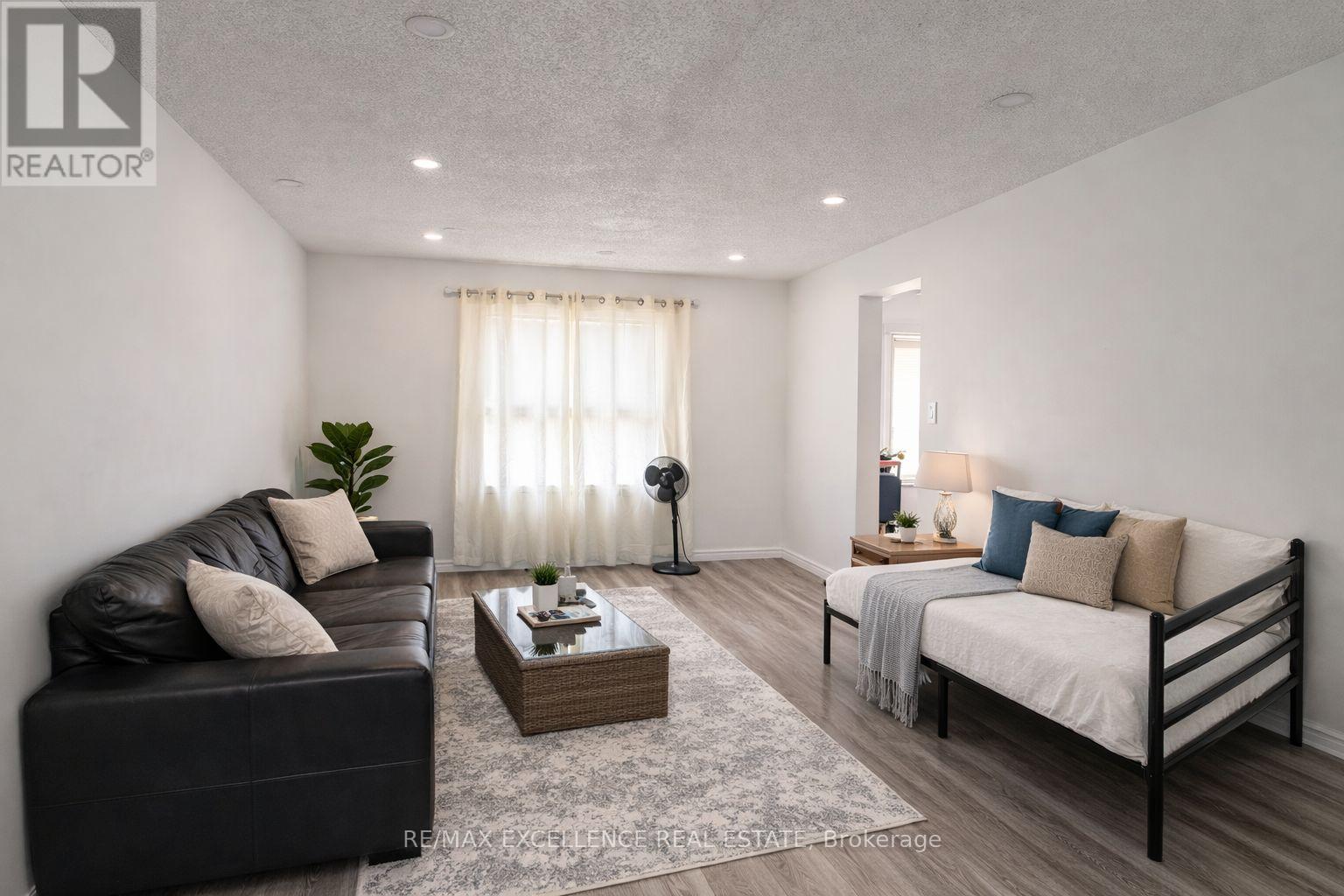 68 Alabaster Drive, Brampton, Ontario  L6V 4G4 - Photo 2 - W12962232