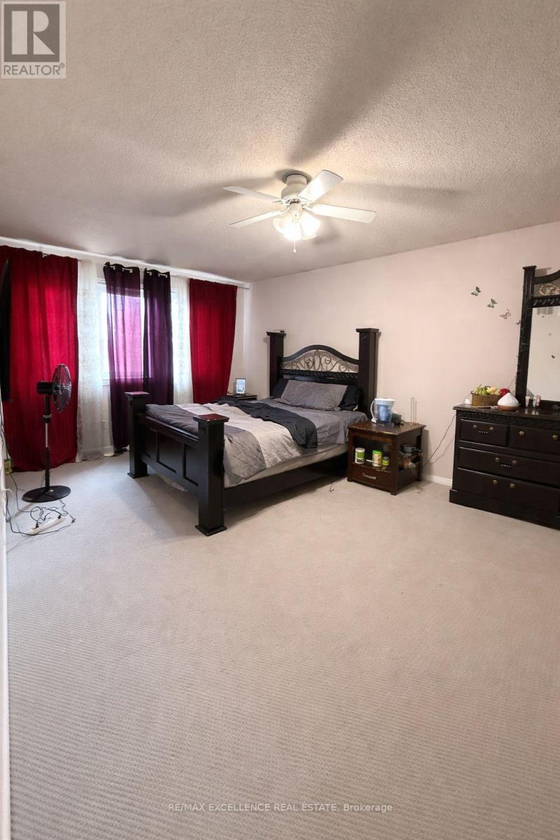 68 Alabaster Drive, Brampton, Ontario  L6V 4G4 - Photo 6 - W12962232