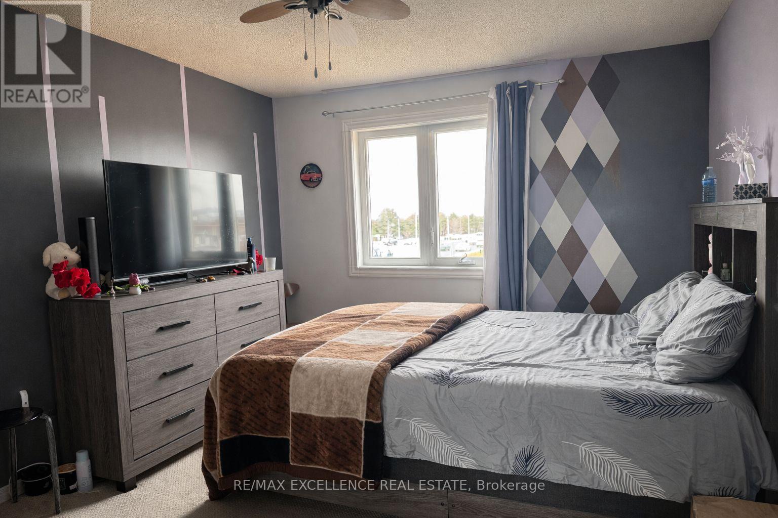 68 Alabaster Drive, Brampton, Ontario  L6V 4G4 - Photo 9 - W12962232