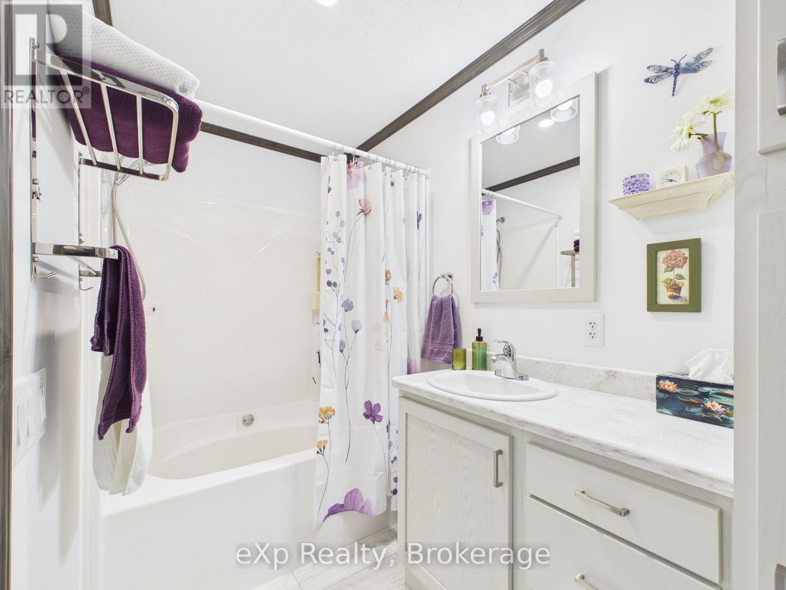 206 Spruce Drive, West Grey, Ontario  N0G 0C4 - Photo 24 - X12846222