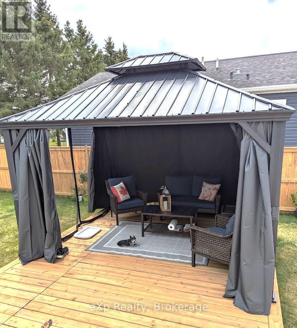 206 Spruce Drive, West Grey, Ontario  N0G 0C4 - Photo 13 - X12846222