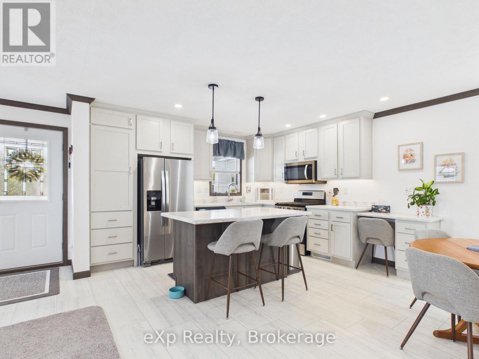 206 Spruce Drive, West Grey, Ontario  N0G 0C4 - Photo 20 - X12846222