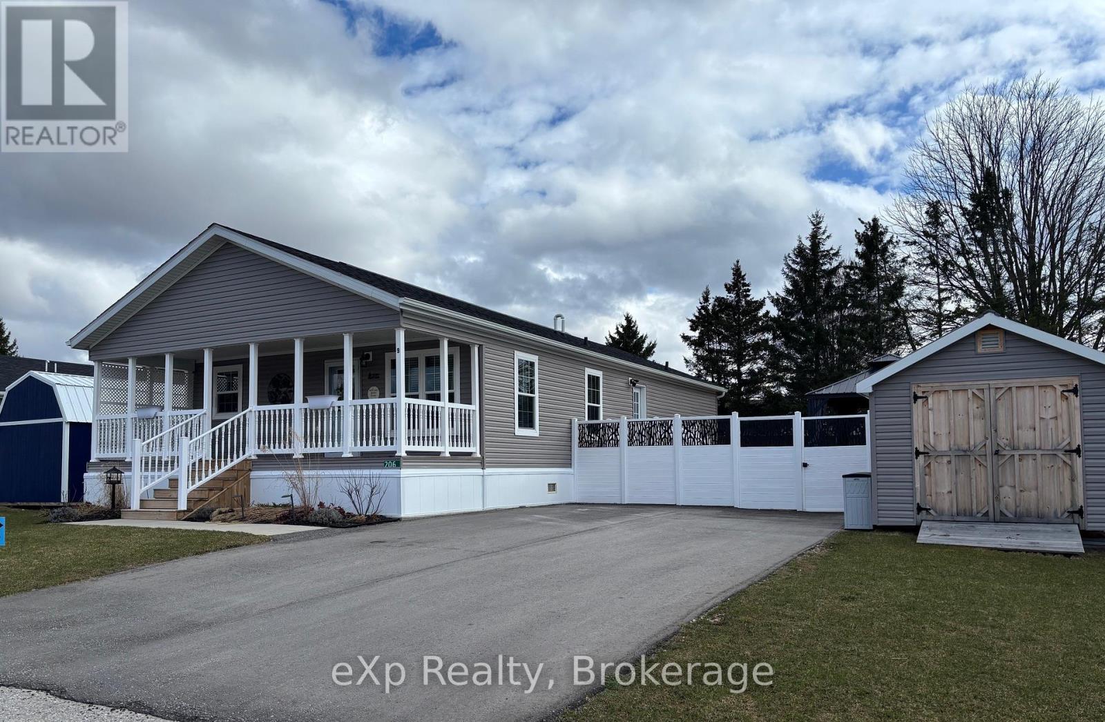 206 SPRUCE DRIVE, West Grey, Ontario