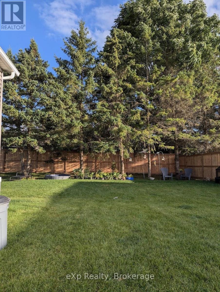 206 Spruce Drive, West Grey, Ontario  N0G 0C4 - Photo 10 - X12846222