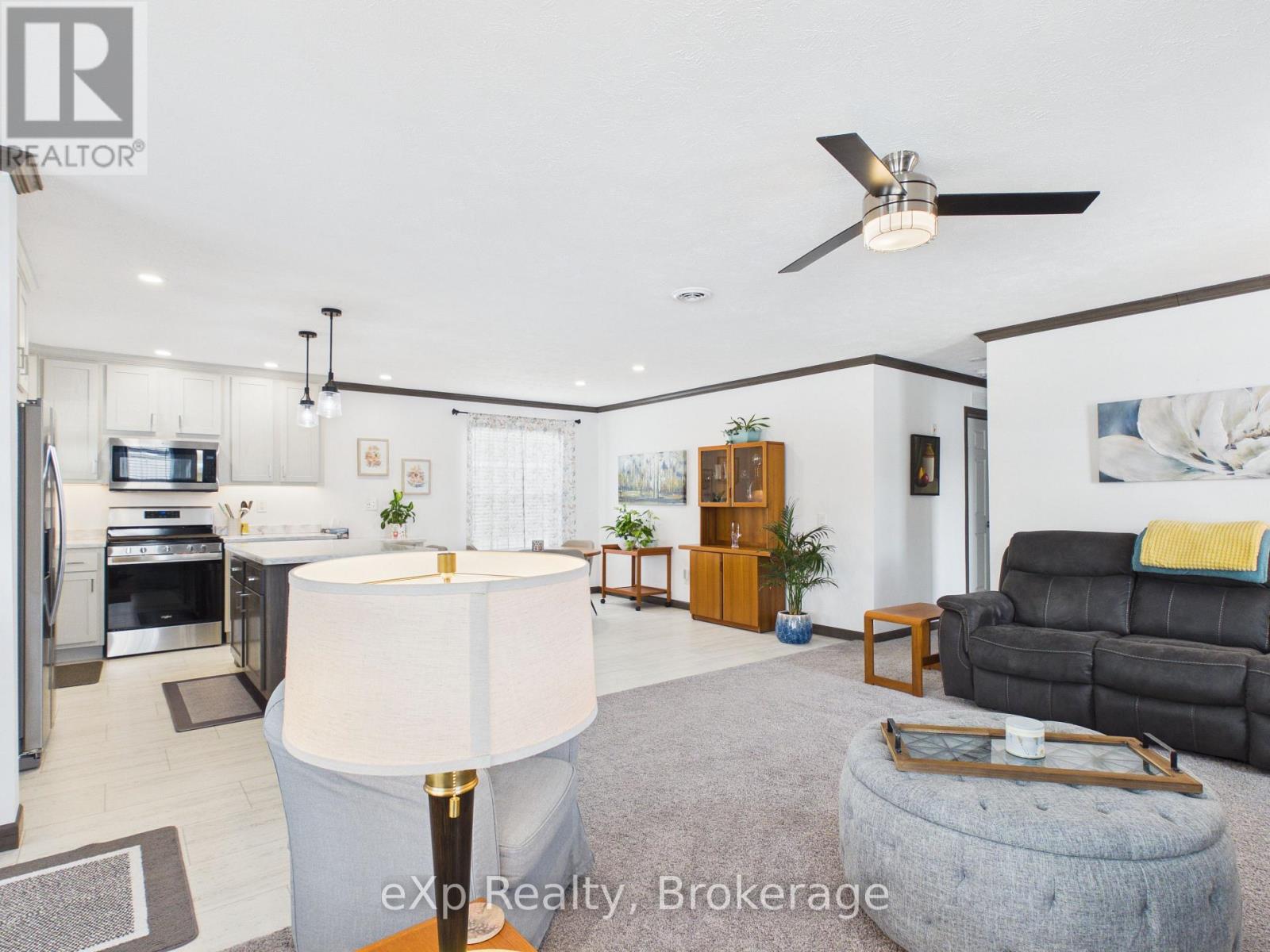 206 Spruce Drive, West Grey, Ontario  N0G 0C4 - Photo 17 - X12846222