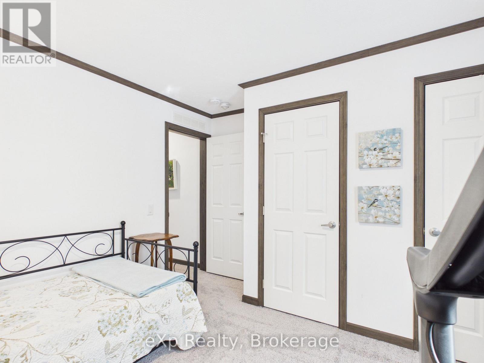 206 Spruce Drive, West Grey, Ontario  N0G 0C4 - Photo 27 - X12846222