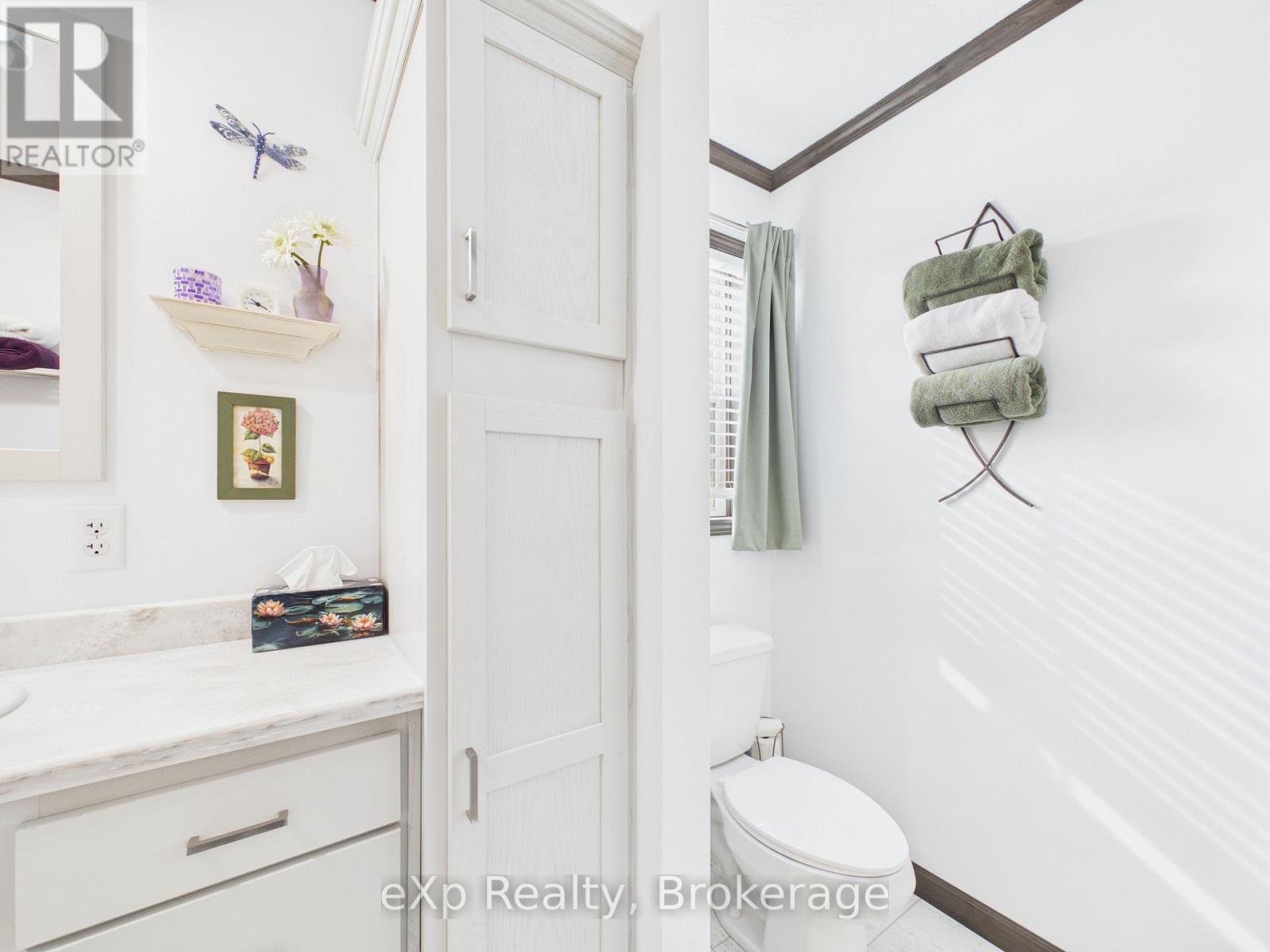 206 Spruce Drive, West Grey, Ontario  N0G 0C4 - Photo 31 - X12846222