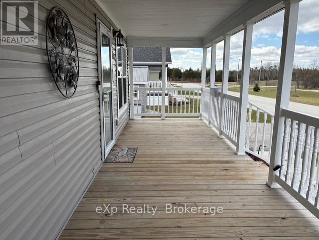 206 Spruce Drive, West Grey, Ontario  N0G 0C4 - Photo 4 - X12846222