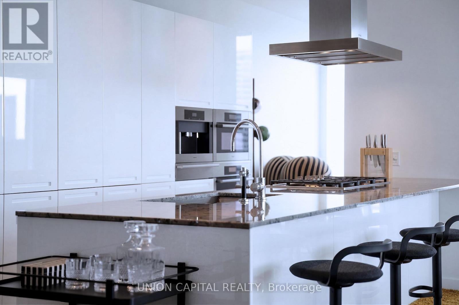 5508 - 180 University Avenue, Toronto, Ontario  M5H 0A2 - Photo 9 - C12959530