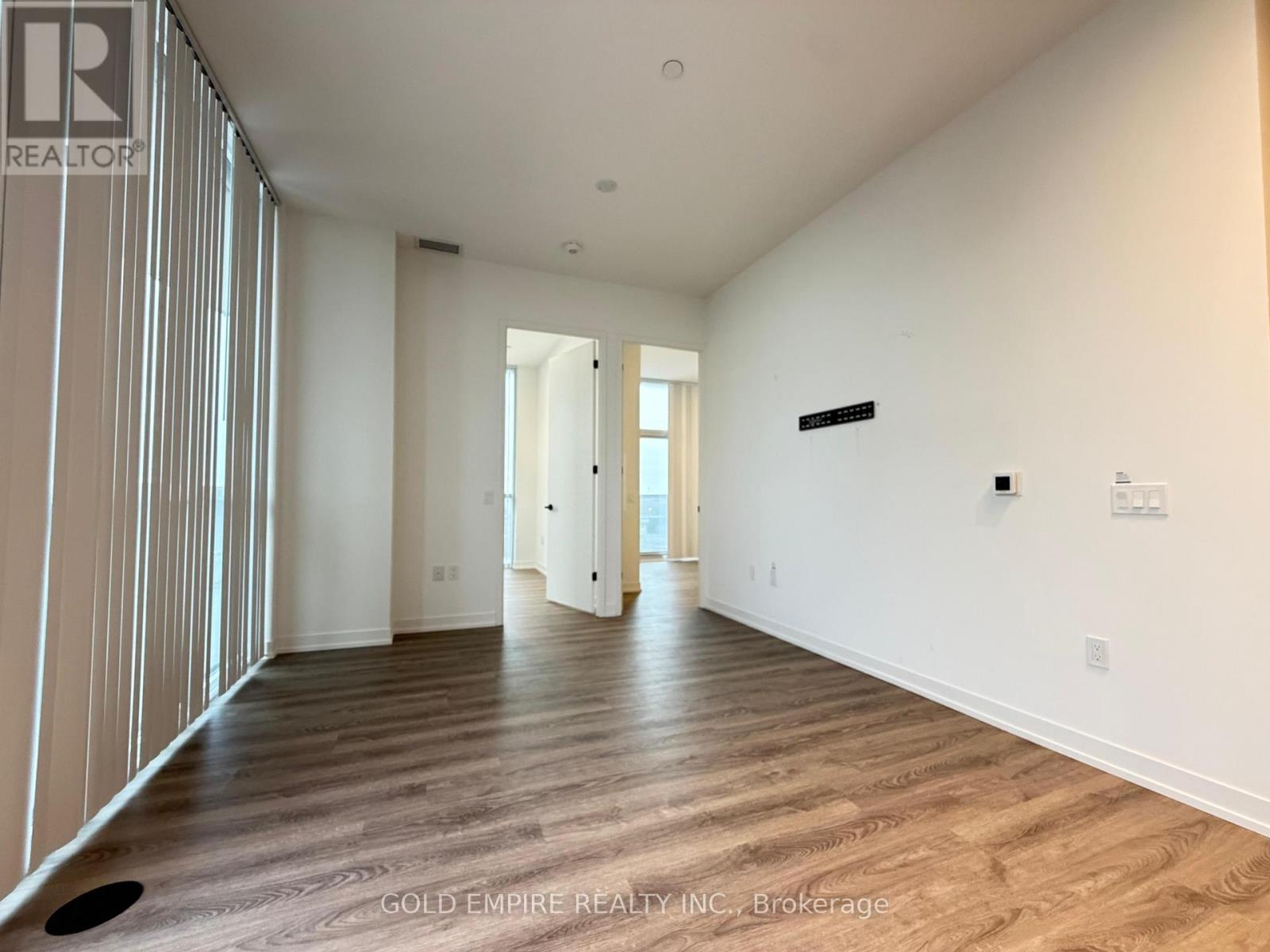 609 - 8 Interchange Way, Vaughan, Ontario  L4K 0R2 - Photo 12 - N12962256