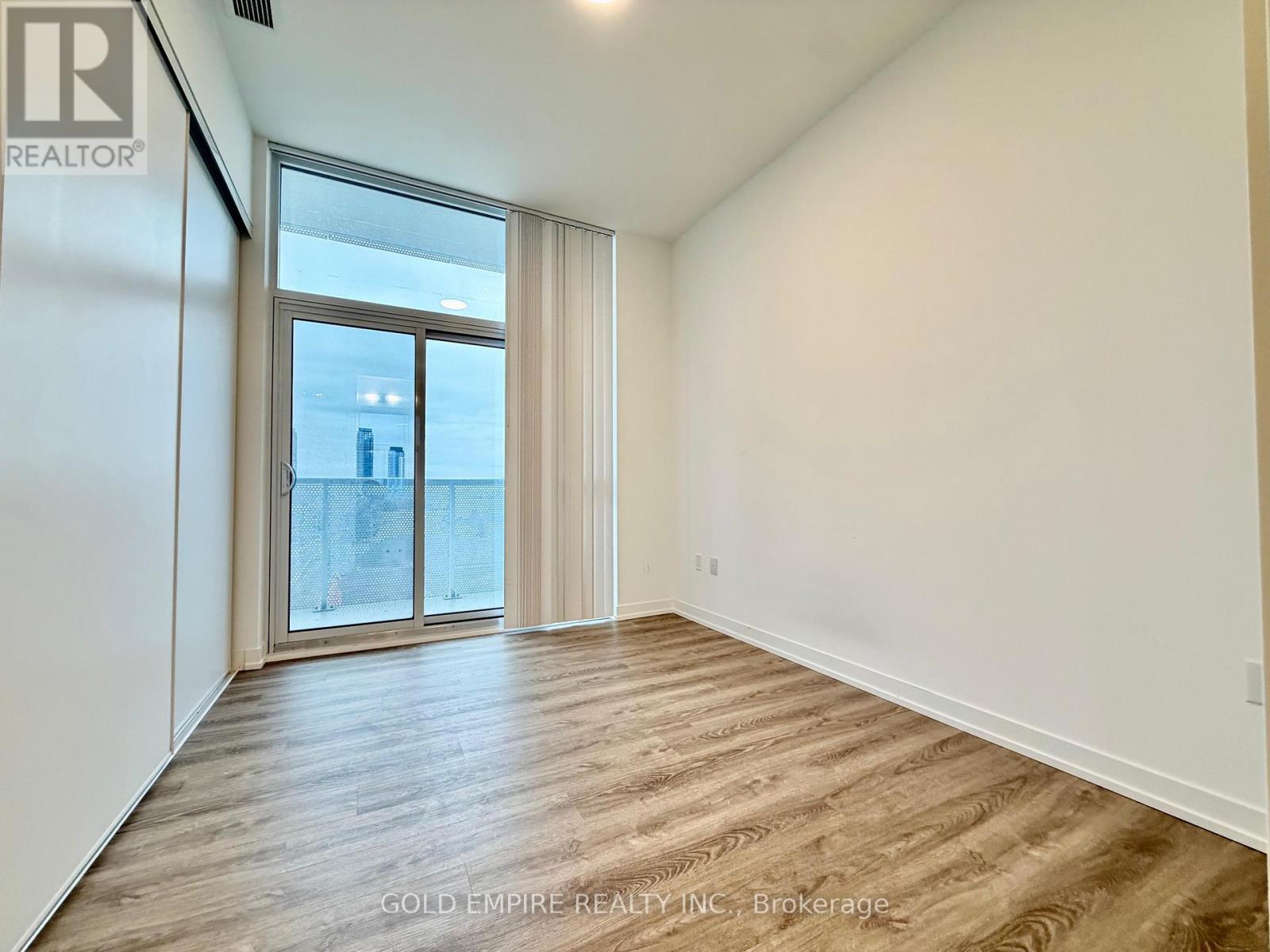 609 - 8 Interchange Way, Vaughan, Ontario  L4K 0R2 - Photo 14 - N12962256