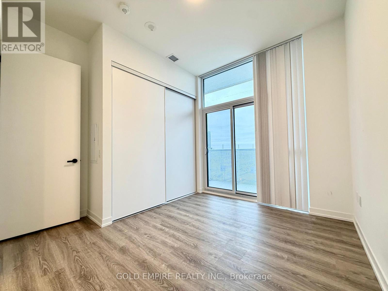 609 - 8 Interchange Way, Vaughan, Ontario  L4K 0R2 - Photo 15 - N12962256