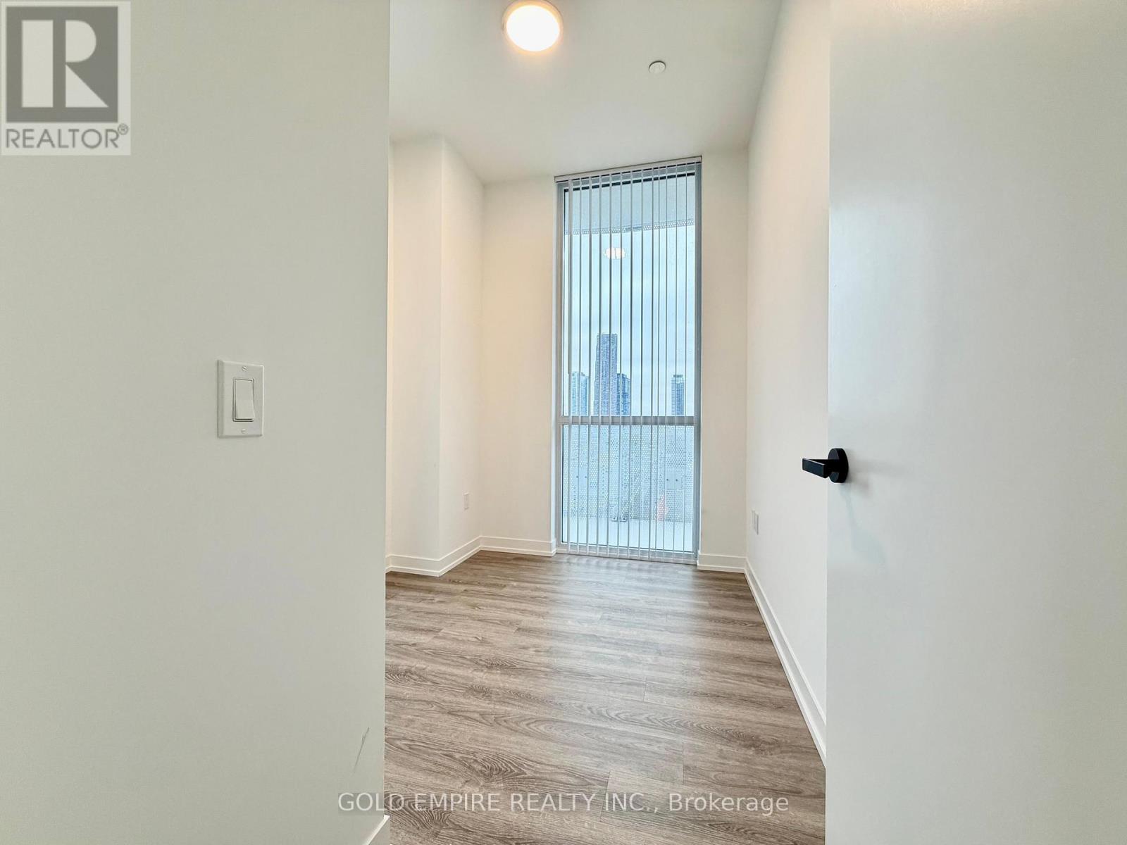 609 - 8 Interchange Way, Vaughan, Ontario  L4K 0R2 - Photo 18 - N12962256