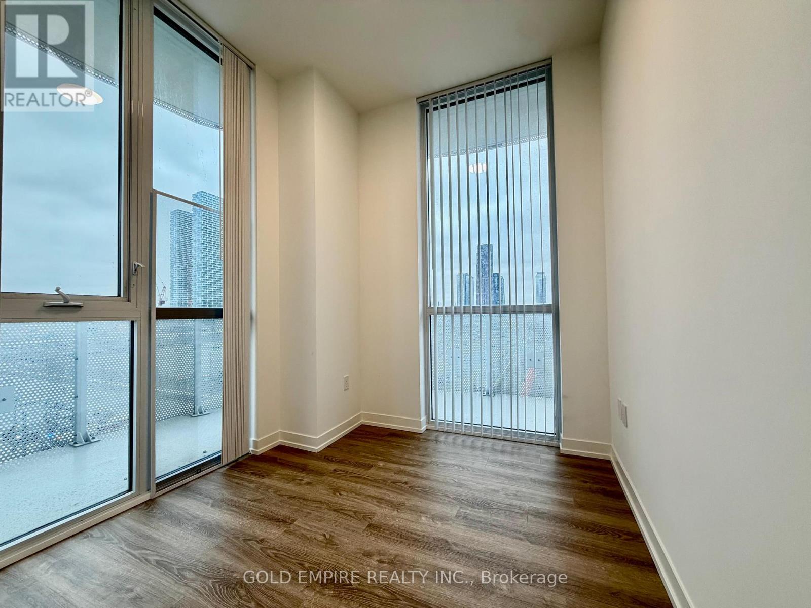 609 - 8 Interchange Way, Vaughan, Ontario  L4K 0R2 - Photo 19 - N12962256