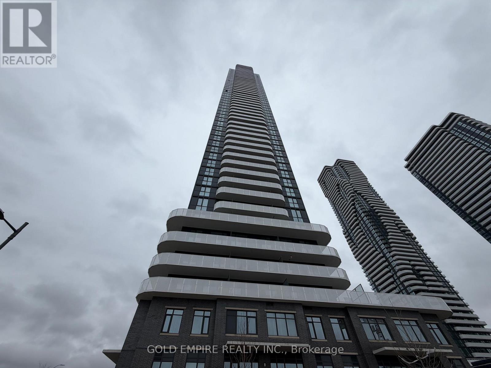 609 - 8 Interchange Way, Vaughan, Ontario  L4K 0R2 - Photo 2 - N12962256