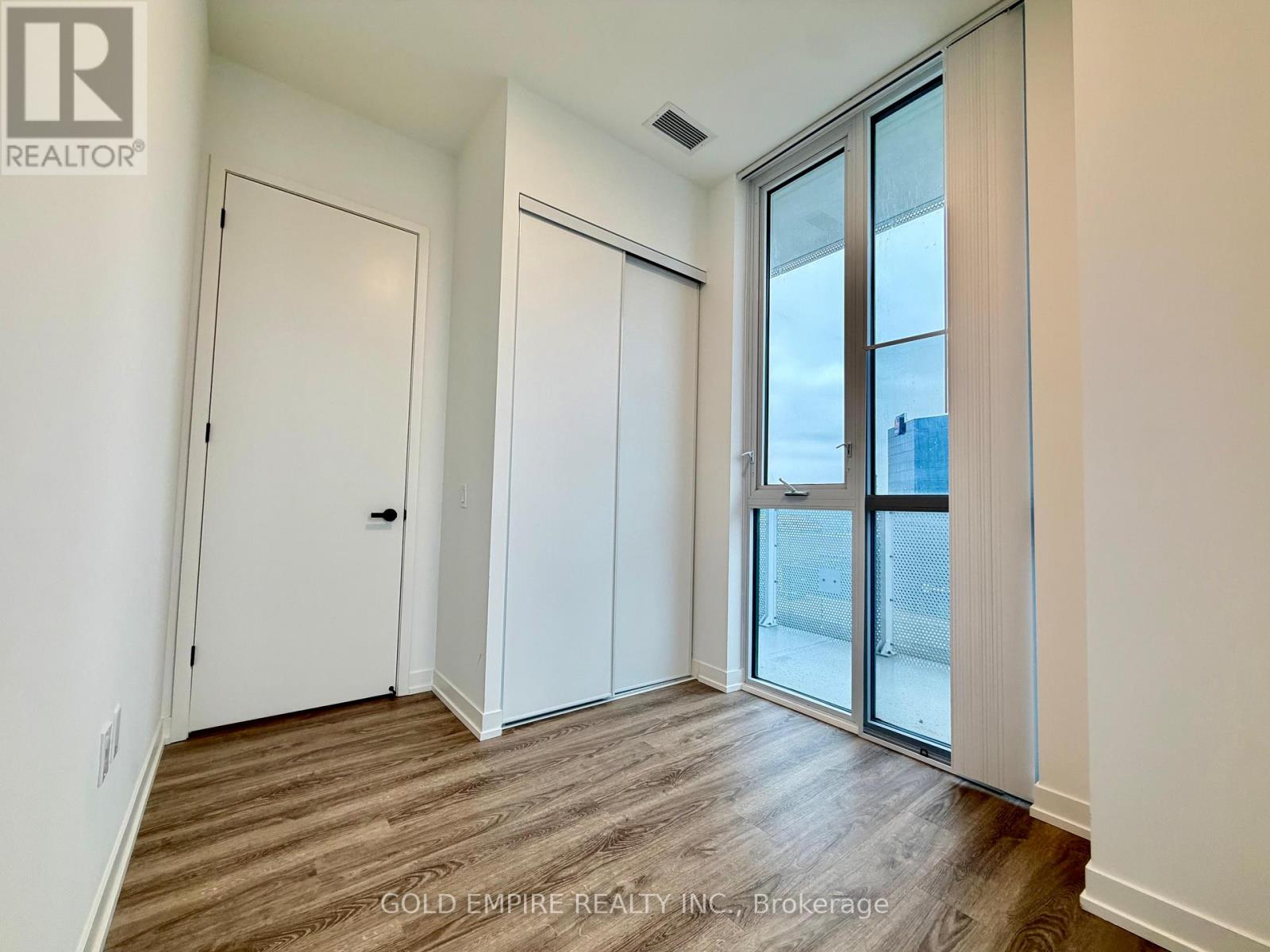 609 - 8 Interchange Way, Vaughan, Ontario  L4K 0R2 - Photo 20 - N12962256