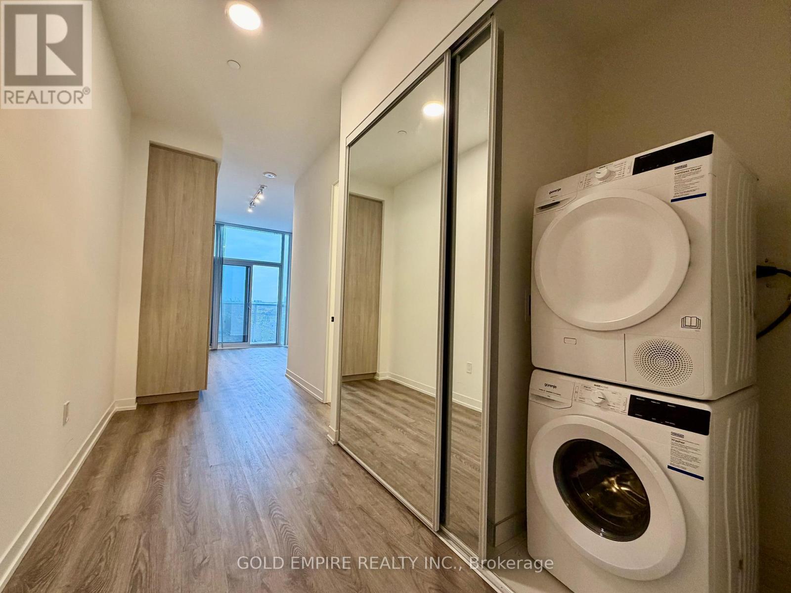 609 - 8 Interchange Way, Vaughan, Ontario  L4K 0R2 - Photo 7 - N12962256