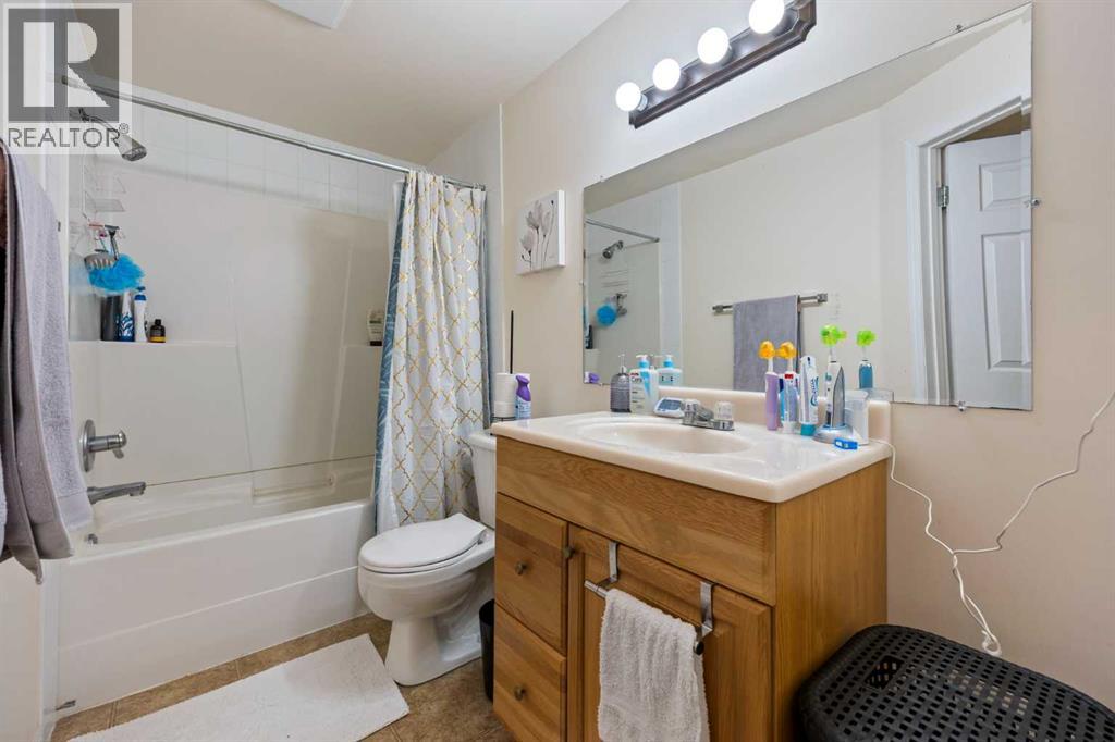 465 Panamount Boulevard Nw, Calgary, Alberta  T3K 5V1 - Photo 35 - A2299107