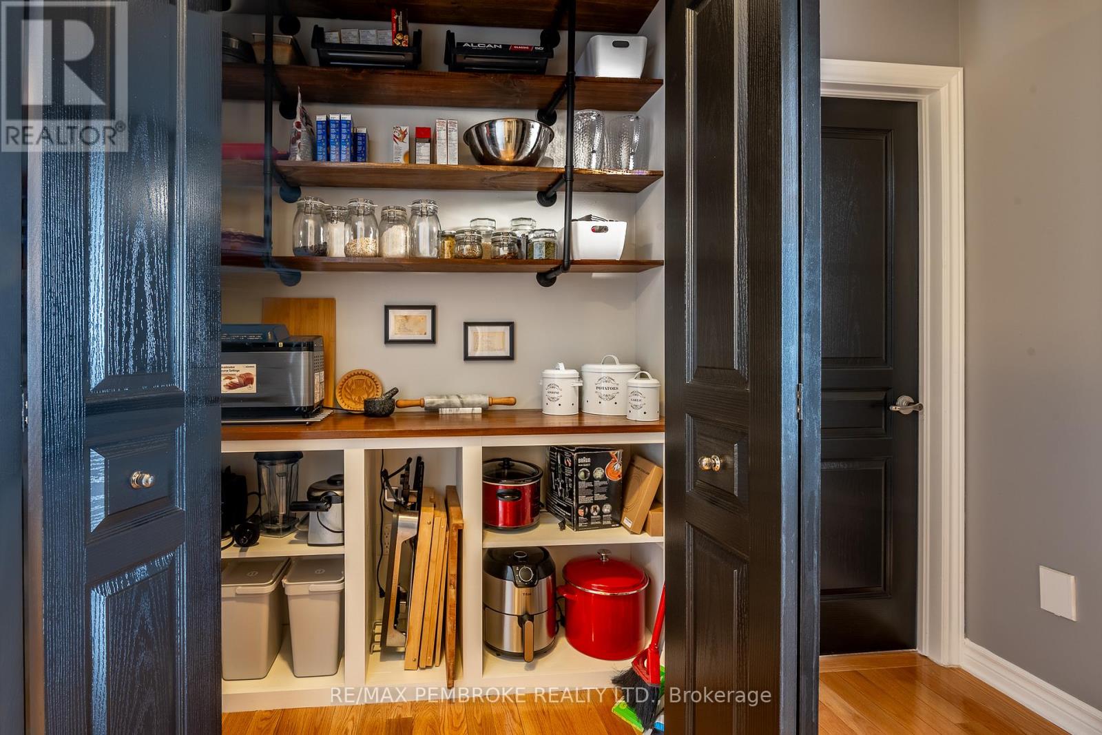 14 Bedard Boulevard, Petawawa, Ontario  K8H 0B7 - Photo 20 - X12962278