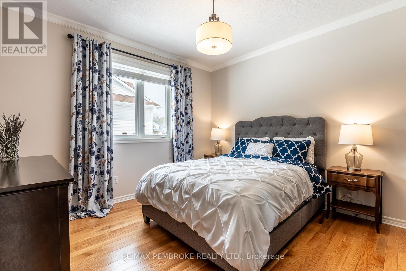 14 Bedard Boulevard, Petawawa, Ontario  K8H 0B7 - Photo 30 - X12962278