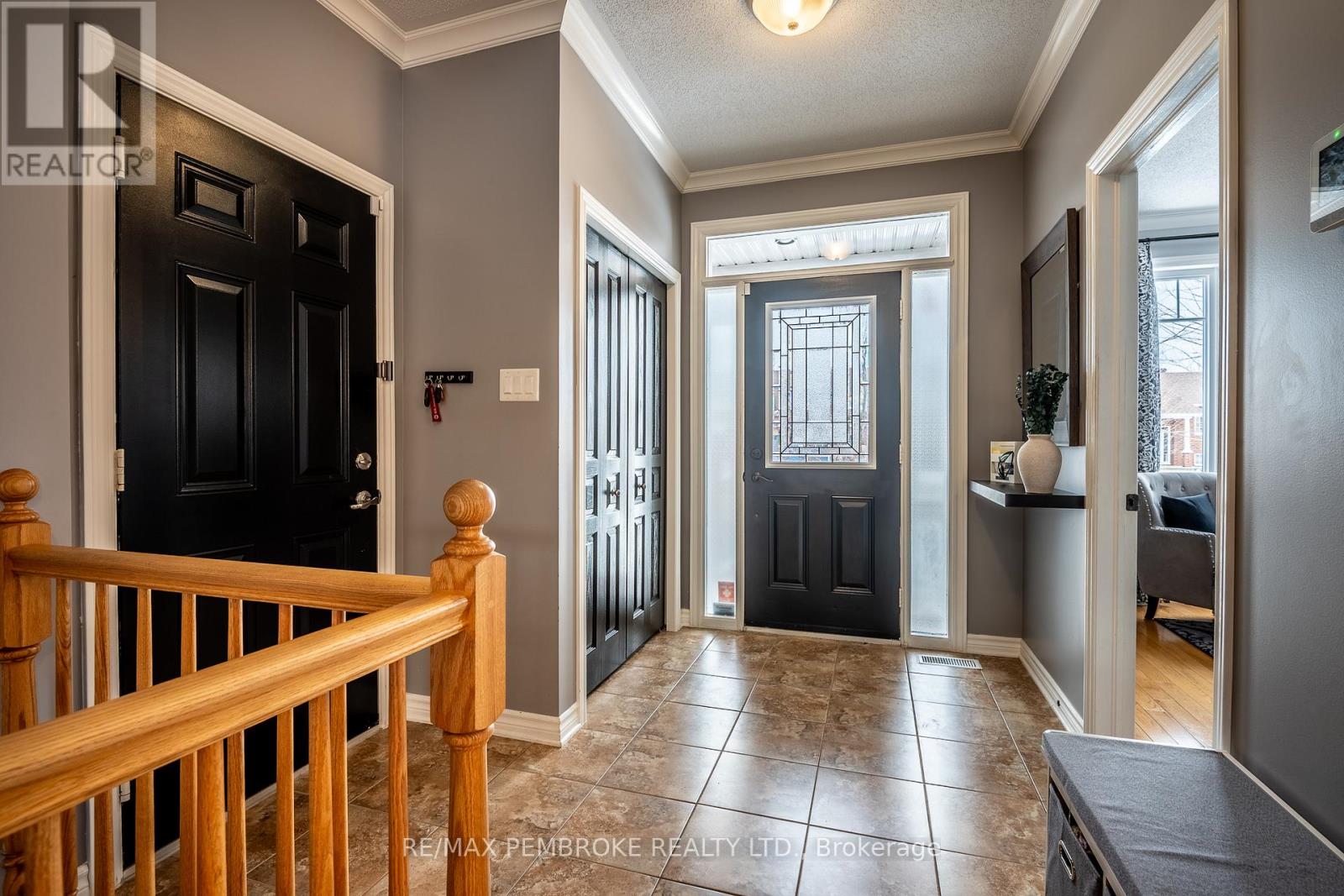 14 Bedard Boulevard, Petawawa, Ontario  K8H 0B7 - Photo 5 - X12962278