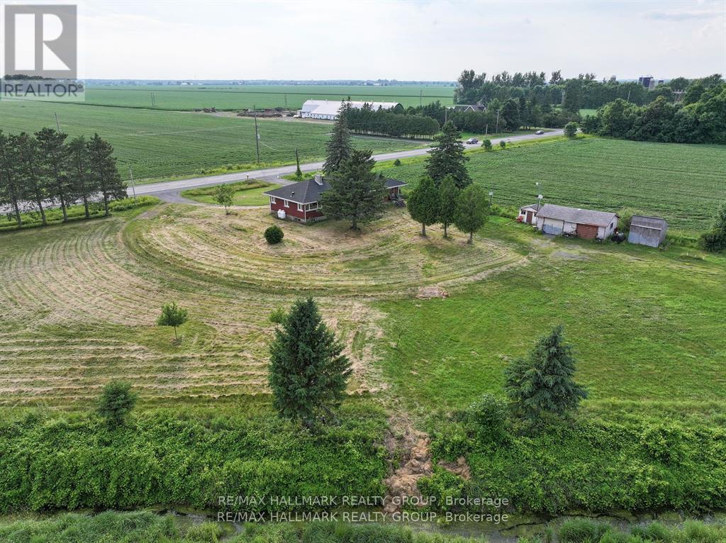 6050 Old Richmond Road, Ottawa, Ontario  K0A 2Z0 - Photo 3 - X12962258