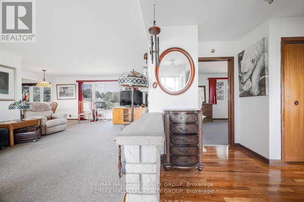 6050 Old Richmond Road, Ottawa, Ontario  K0A 2Z0 - Photo 8 - X12962258