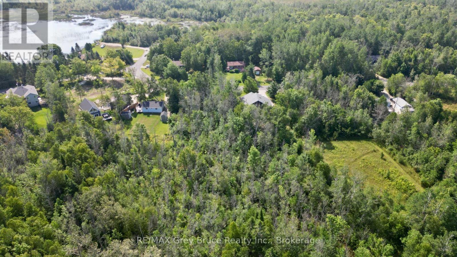 127 Maple Drive, Northern Bruce Peninsula, Ontario  N0H 1Z0 - Photo 17 - X12962284