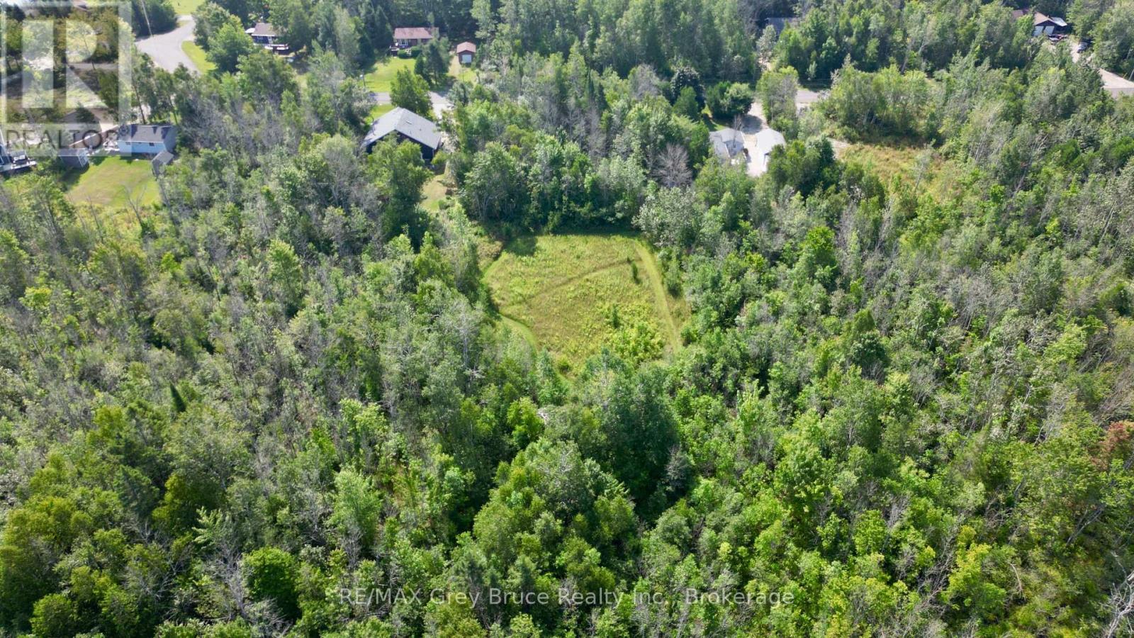 127 Maple Drive, Northern Bruce Peninsula, Ontario  N0H 1Z0 - Photo 19 - X12962284
