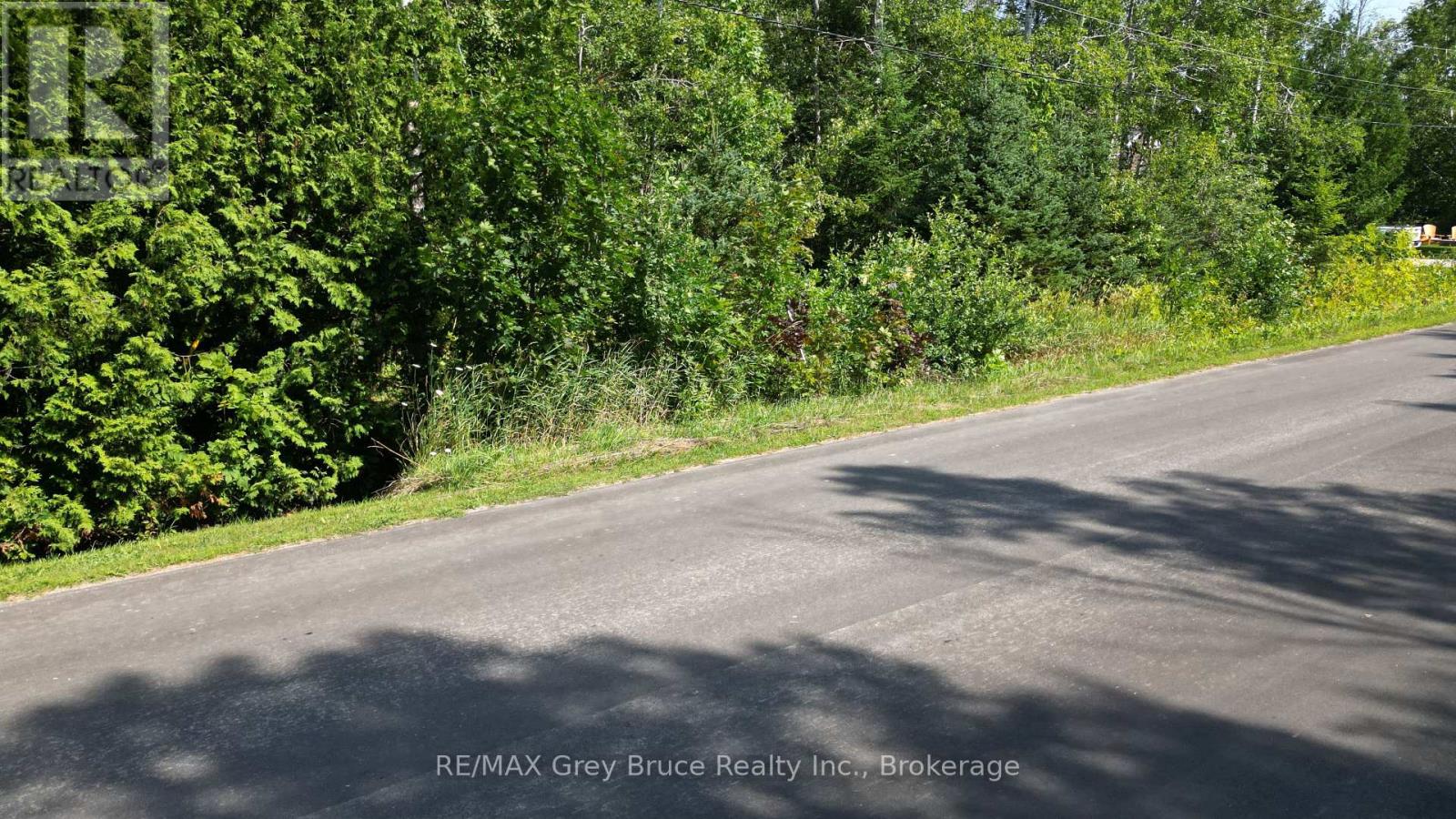 127 Maple Drive, Northern Bruce Peninsula, Ontario  N0H 1Z0 - Photo 6 - X12962284