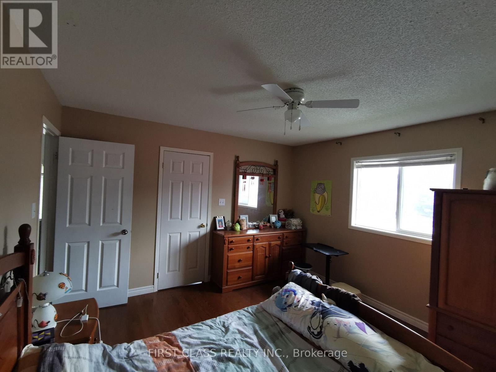 2nd Primary Bedroom - 1300 Wesson Court, Mississauga, Ontario  L5V 2E6 - Photo 9 - W12962254