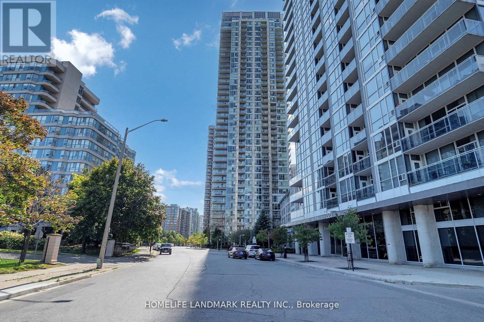 2908 - 225 Webb Drive, Mississauga, Ontario  L5B 4P2 - Photo 2 - W12962260