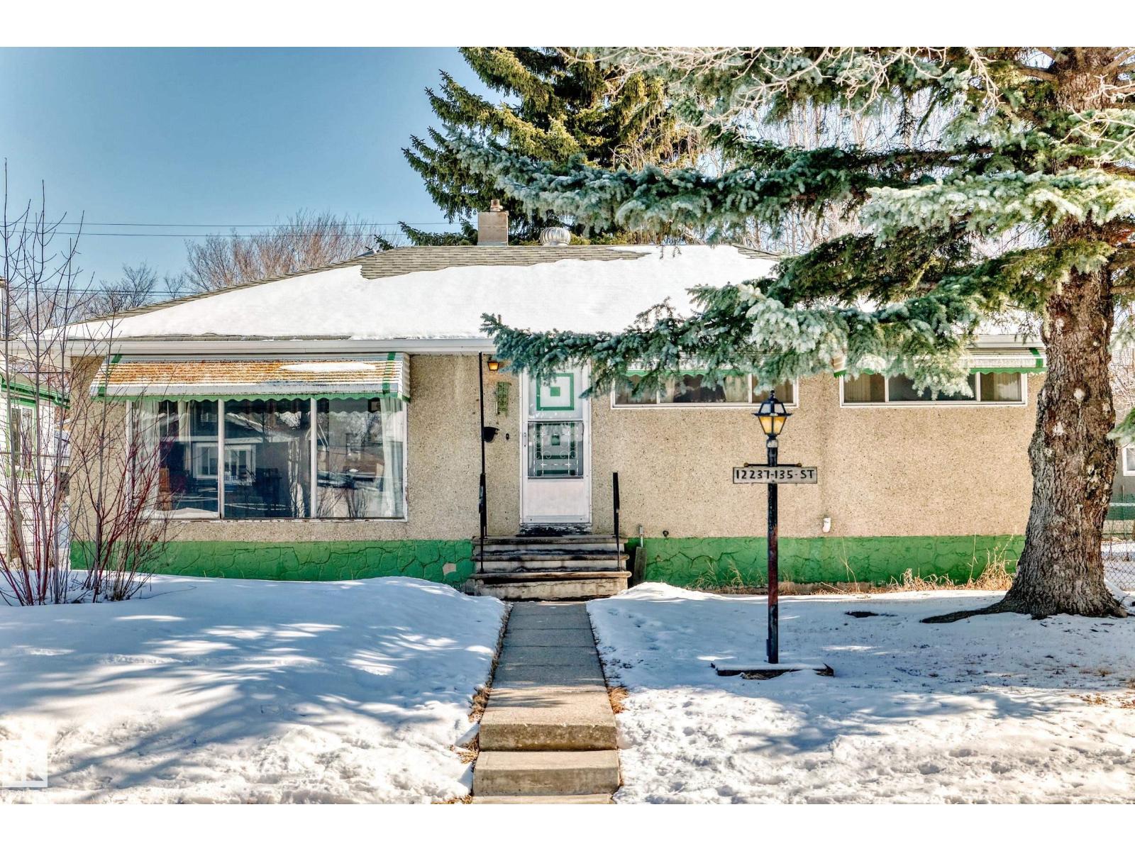 12237 135 St Nw, Edmonton, Alberta  T5L 1W9 - Photo 3 - E4480825