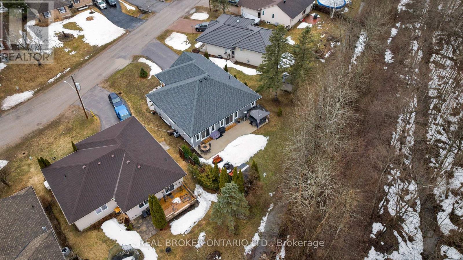 46 Brick Pond Road, Severn, Ontario  L0K 1E0 - Photo 43 - S12959280