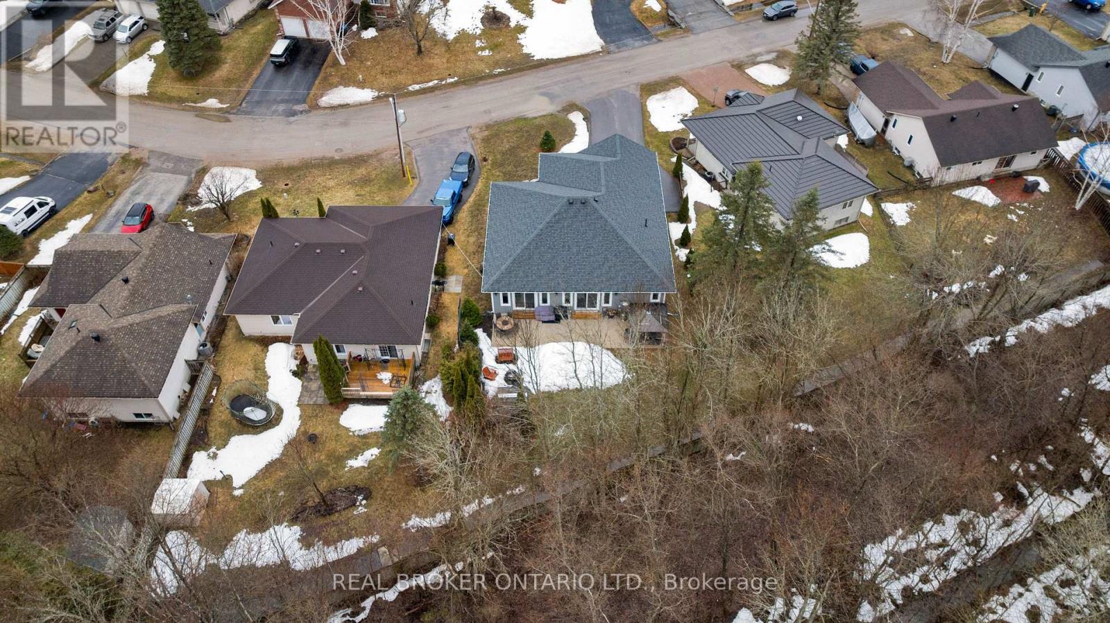 46 Brick Pond Road, Severn, Ontario  L0K 1E0 - Photo 41 - S12959280