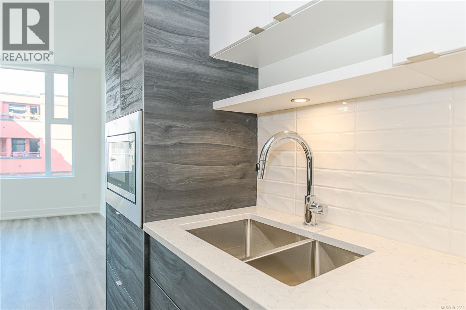 715 1628 Store St, Victoria, British Columbia  V8W 0H1 - Photo 9 - 1012362