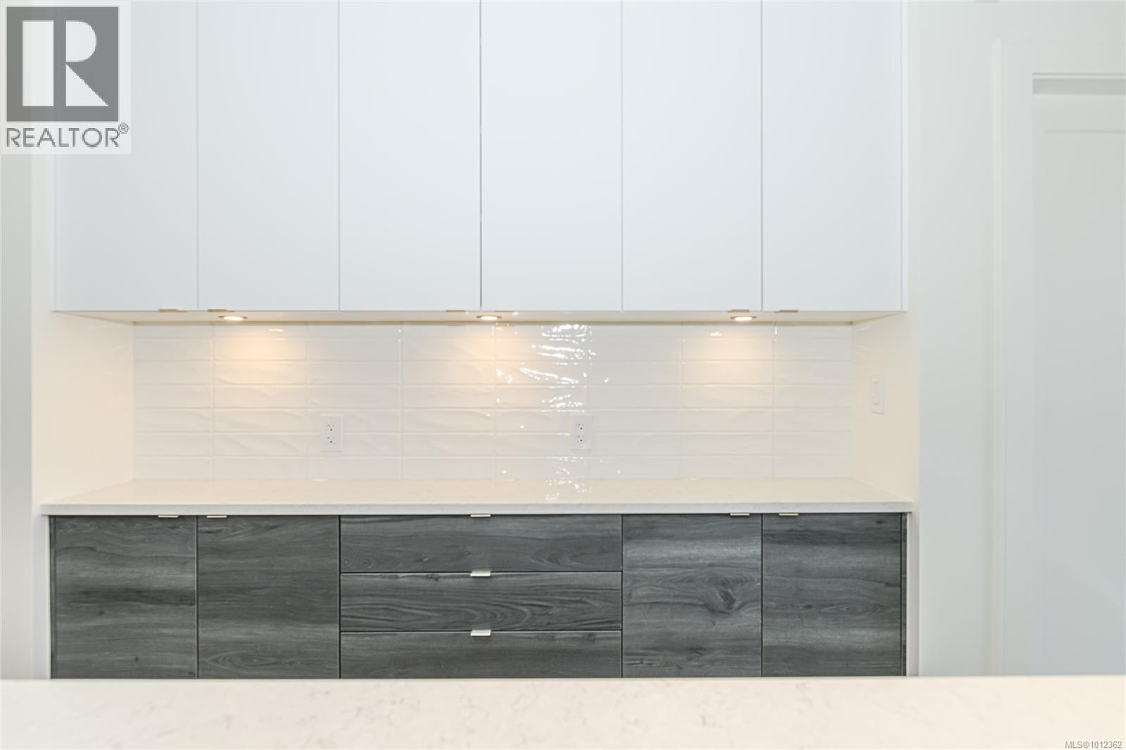 715 1628 Store St, Victoria, British Columbia  V8W 0H1 - Photo 5 - 1012362