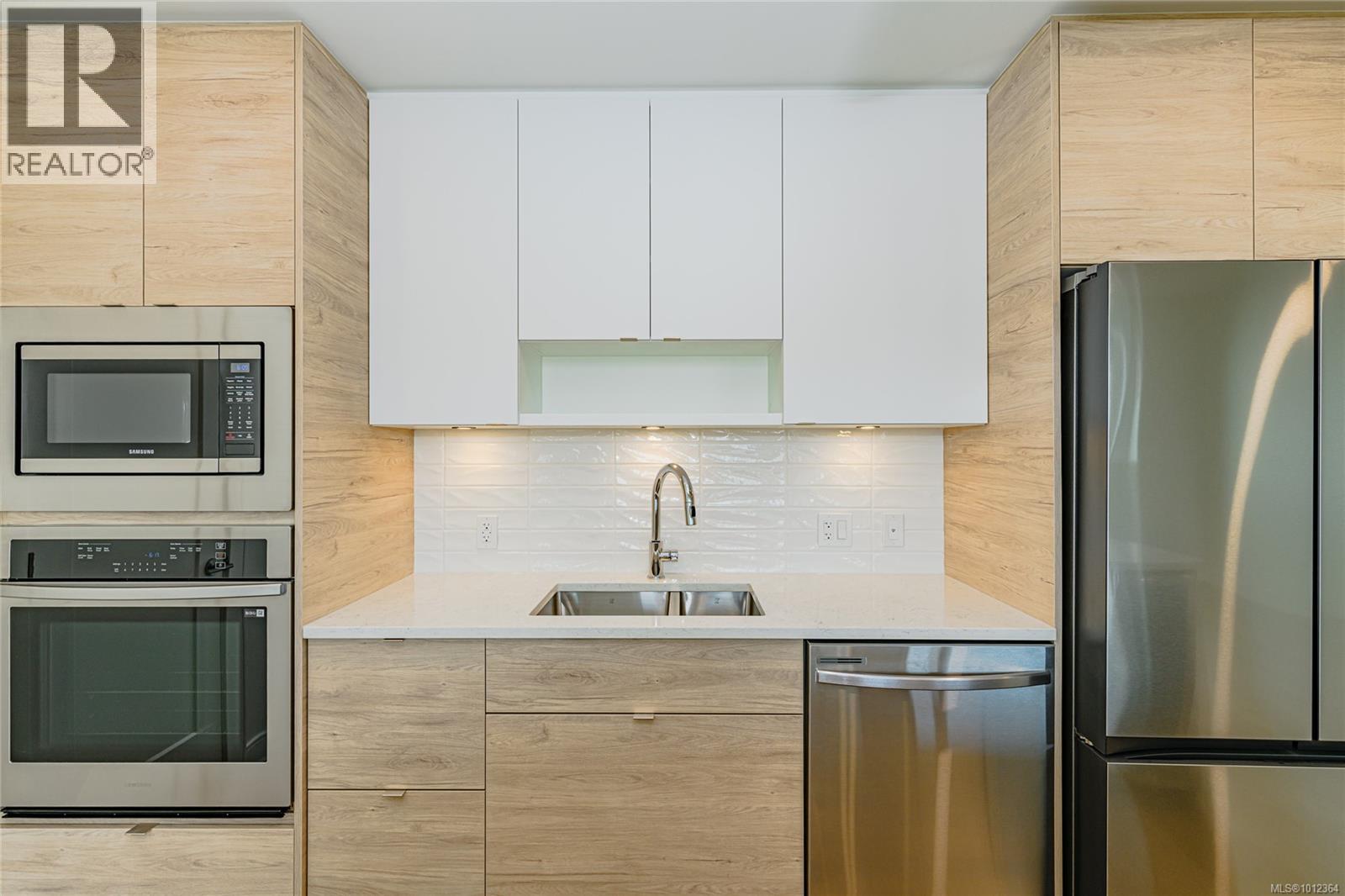 902 1628 Store St, Victoria, British Columbia  V8W 0H1 - Photo 6 - 1012364